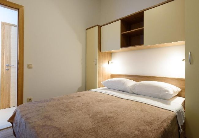 Ferienwohnung in Seget Vranjica - Ferienwohnung in Seget Vranjica mit Meerblick, Terrasse, Klimaanlage, W-LAN (5142-4) Ferienwohnung in Seget Vranjica - Ferienwohnung in Seget Vranjica mit Meerblick, Terrasse, Klimaanlage, W-LAN (5142-4)