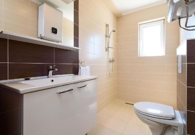 Ferienwohnung in Seget Vranjica - Ferienwohnung in Seget Vranjica mit Meerblick, Terrasse, Klimaanlage, W-LAN (5142-4) Ferienwohnung in Seget Vranjica - Ferienwohnung in Seget Vranjica mit Meerblick, Terrasse, Klimaanlage, W-LAN (5142-4)