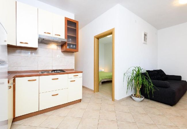 Ferienwohnung in Seget Vranjica - Ferienwohnung in Seget Vranjica mit Meerblick, Balkon, Klimaanlage, W-LAN (5142-1) Ferienwohnung in Seget Vranjica - Ferienwohnung in Seget Vranjica mit Meerblick, Balkon, Klimaanlage, W-LAN (5142-1)