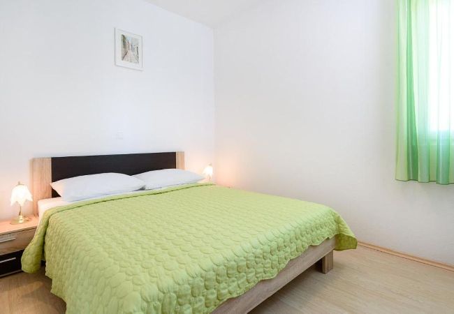 Ferienwohnung in Seget Vranjica - Ferienwohnung in Seget Vranjica mit Meerblick, Balkon, Klimaanlage, W-LAN (5142-1) Ferienwohnung in Seget Vranjica - Ferienwohnung in Seget Vranjica mit Meerblick, Balkon, Klimaanlage, W-LAN (5142-1)