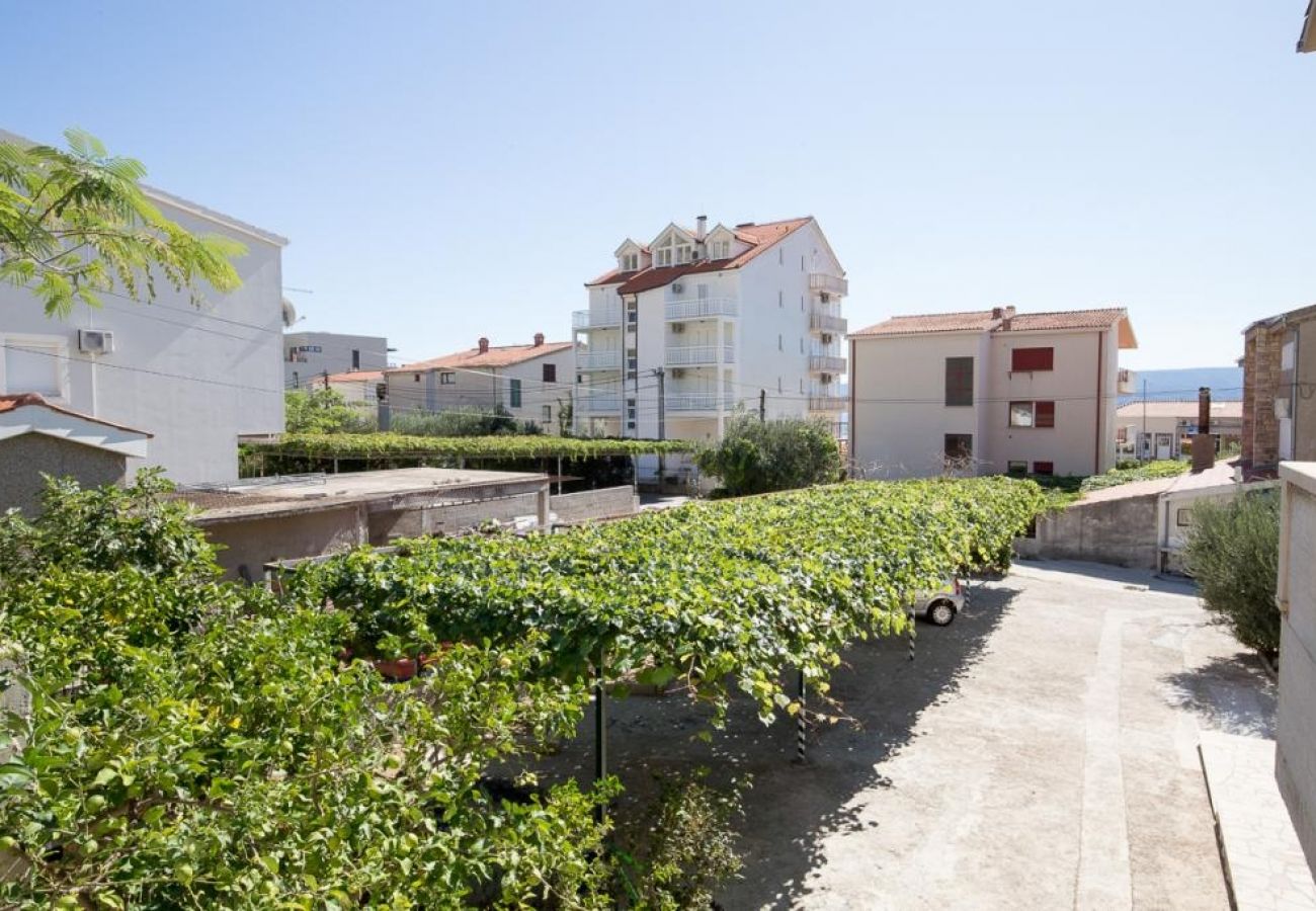 Ferienwohnung in Duce - Ferienwohnung in Duće mit Meerblick, Balkon, Klimaanlage, W-LAN (5146-5)