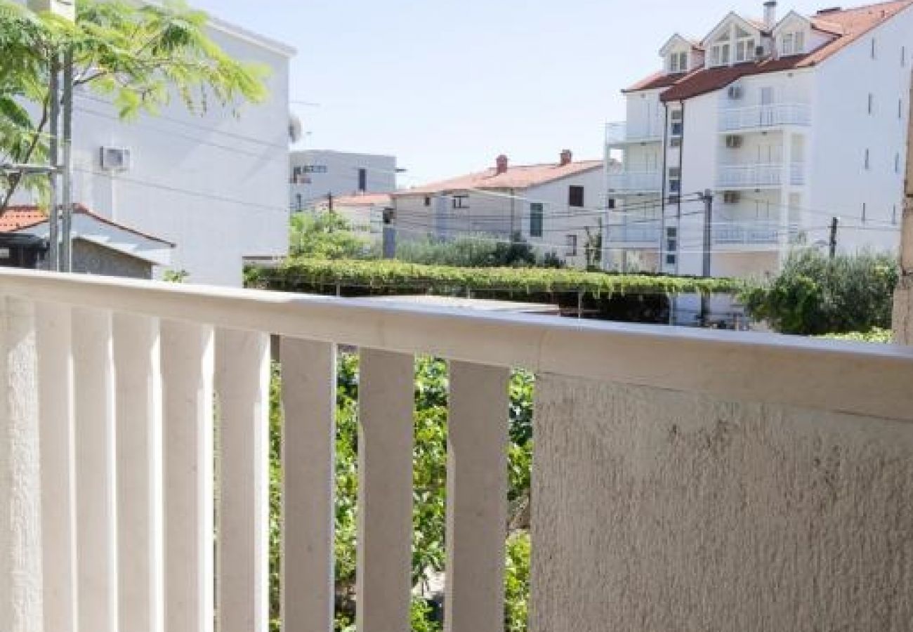 Ferienwohnung in Duce - Ferienwohnung in Duće mit Meerblick, Balkon, Klimaanlage, W-LAN (5146-5)