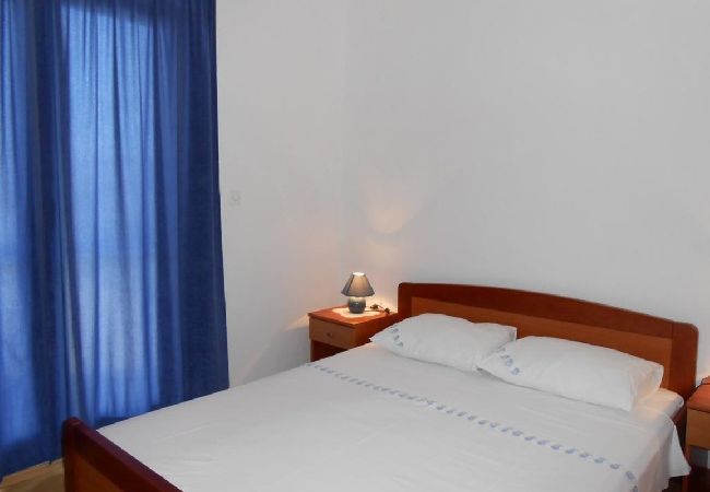Ferienwohnung in Ražanj - Ferienwohnung in Ražanj mit Meerblick, Terrasse, Klimaanlage, W-LAN (5150-1) Ferienwohnung in Ražanj - Ferienwohnung in Ražanj mit Meerblick, Terrasse, Klimaanlage, W-LAN (5150-1)
