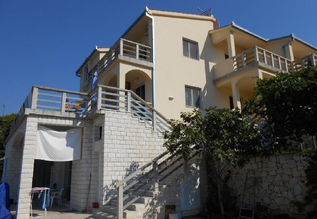 Ferienwohnung in Ražanj - Ferienwohnung in Ražanj mit Meerblick, Terrasse, Klimaanlage, W-LAN (5150-1) Ferienwohnung in Ražanj - Ferienwohnung in Ražanj mit Meerblick, Terrasse, Klimaanlage, W-LAN (5150-1)