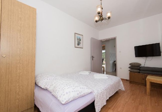 Ferienwohnung in Dvornica - Ferienwohnung in Stupin Čeline mit Meerblick, Terrasse, Klimaanlage, W-LAN (5149-2) Ferienwohnung in Dvornica - Ferienwohnung in Stupin Čeline mit Meerblick, Terrasse, Klimaanlage, W-LAN (5149-2)