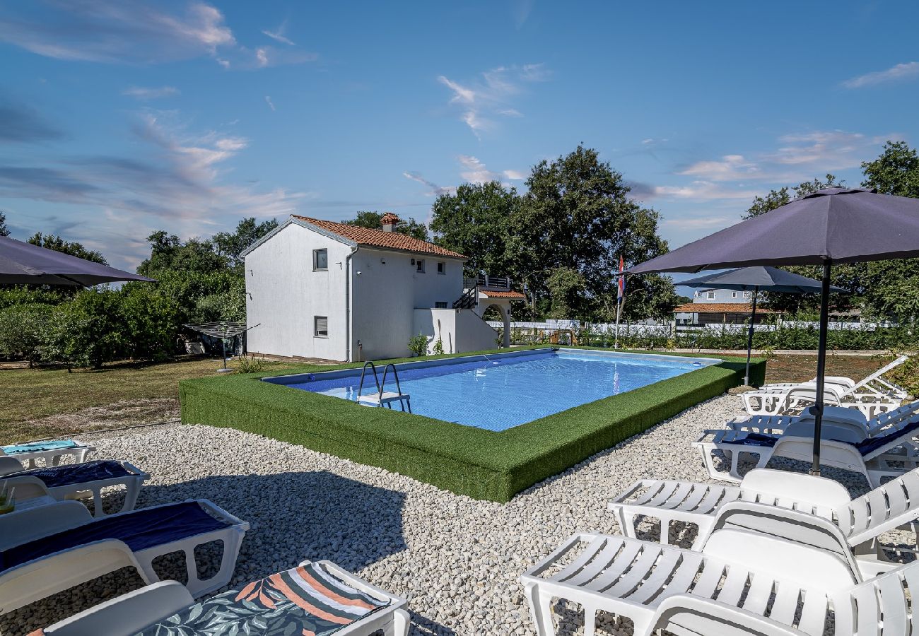 Ferienwohnung in Medulin - Ferienwohnung in Medulin mit Terrasse, Klimaanlage, W-LAN, Waschmaschine (5158-1)