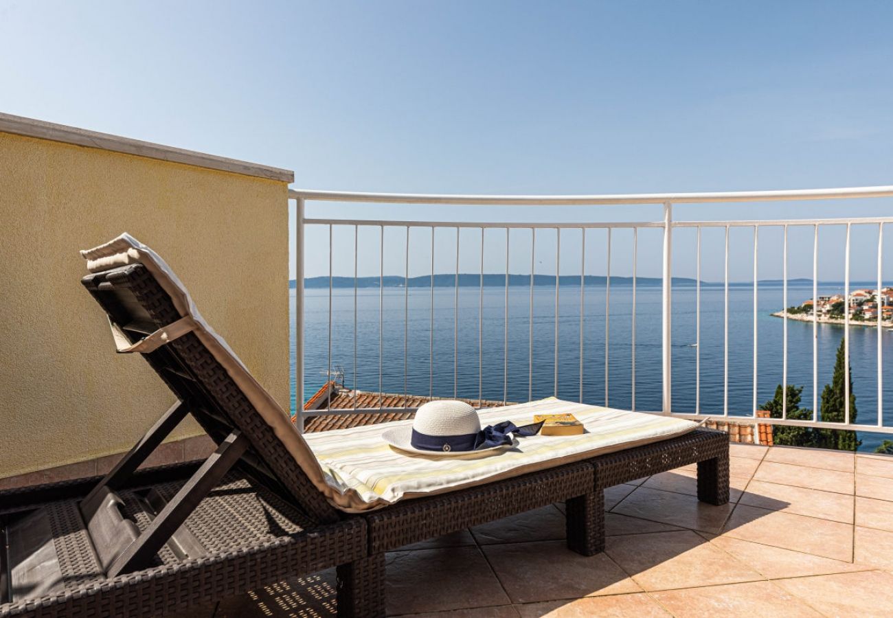 Ferienwohnung in Okrug Gornji - Ferienwohnung in Okrug Gornji mit Meerblick, Terrasse, Klimaanlage, W-LAN (5160-3)