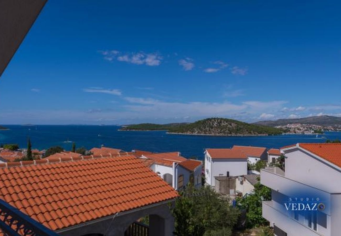 Ferienwohnung in Ražanj - Ferienwohnung in Ražanj mit Meerblick, Terrasse, Klimaanlage, W-LAN (4773-3)