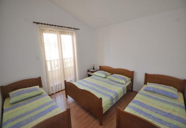 Ferienwohnung in Kanica - Ferienwohnung in Kanica mit Meerblick, Terrasse, Klimaanlage, W-LAN (5168-2) Ferienwohnung in Kanica - Ferienwohnung in Kanica mit Meerblick, Terrasse, Klimaanlage, W-LAN (5168-2)
