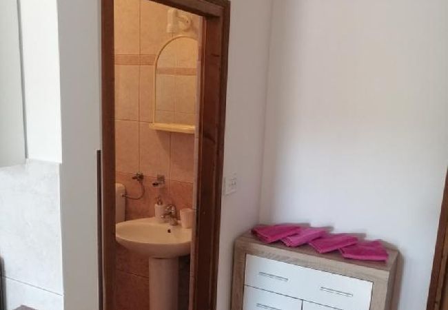 Ferienwohnung in Kanica - Ferienwohnung in Kanica mit Meerblick, Terrasse, Klimaanlage, W-LAN (5168-2) Ferienwohnung in Kanica - Ferienwohnung in Kanica mit Meerblick, Terrasse, Klimaanlage, W-LAN (5168-2)