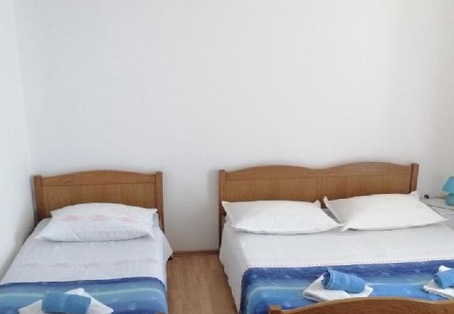 Ferienwohnung in Kanica - Ferienwohnung in Kanica mit Meerblick, Terrasse, Klimaanlage, W-LAN (5168-1) Ferienwohnung in Kanica - Ferienwohnung in Kanica mit Meerblick, Terrasse, Klimaanlage, W-LAN (5168-1)