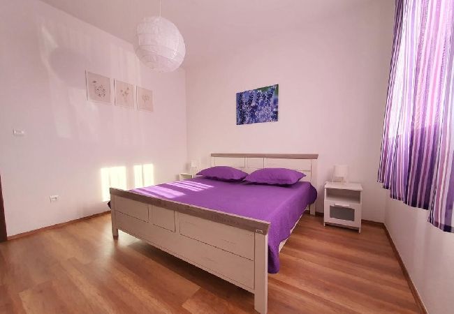 Ferienwohnung in Rogoznica - Ferienwohnung in Rogoznica mit Terrasse, Klimaanlage, W-LAN (5170-1) Ferienwohnung in Rogoznica - Ferienwohnung in Rogoznica mit Terrasse, Klimaanlage, W-LAN (5170-1)