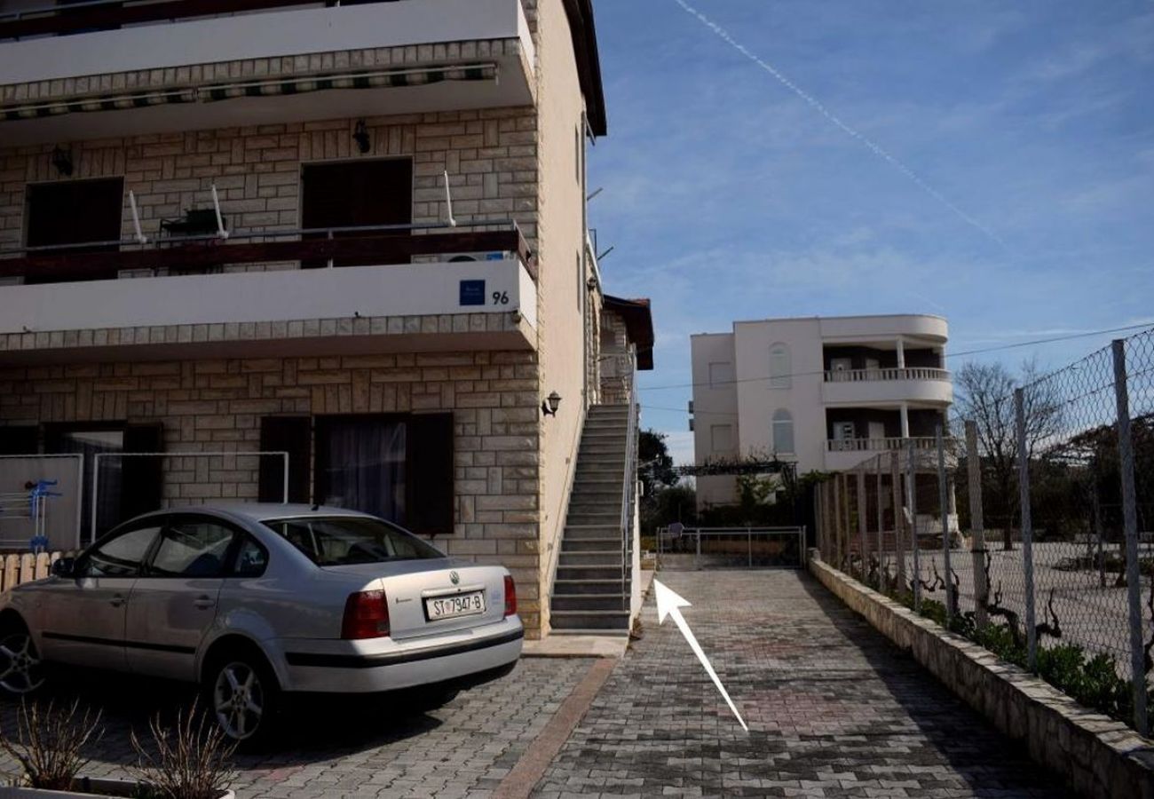 Ferienwohnung in Rogoznica - Ferienwohnung in Rogoznica mit Terrasse, Klimaanlage, W-LAN (5170-1)