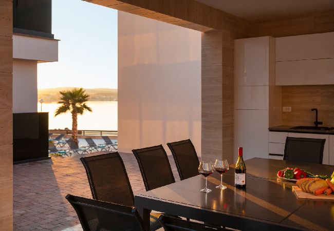 Ferienwohnung in Vir - Ferienwohnung in Vir mit Meerblick, Terrasse, Klimaanlage, W-LAN (5176-5) Ferienwohnung in Vir - Ferienwohnung in Vir mit Meerblick, Terrasse, Klimaanlage, W-LAN (5176-5)