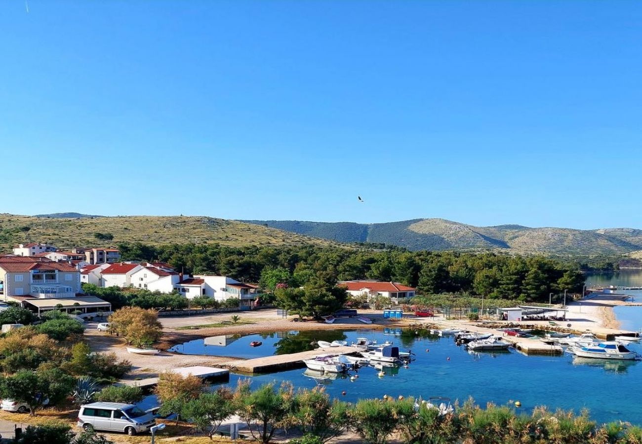 Ferienwohnung in Žaborić - Ferienwohnung in Žaborić mit Meerblick, Balkon, Klimaanlage, W-LAN (5177-1)