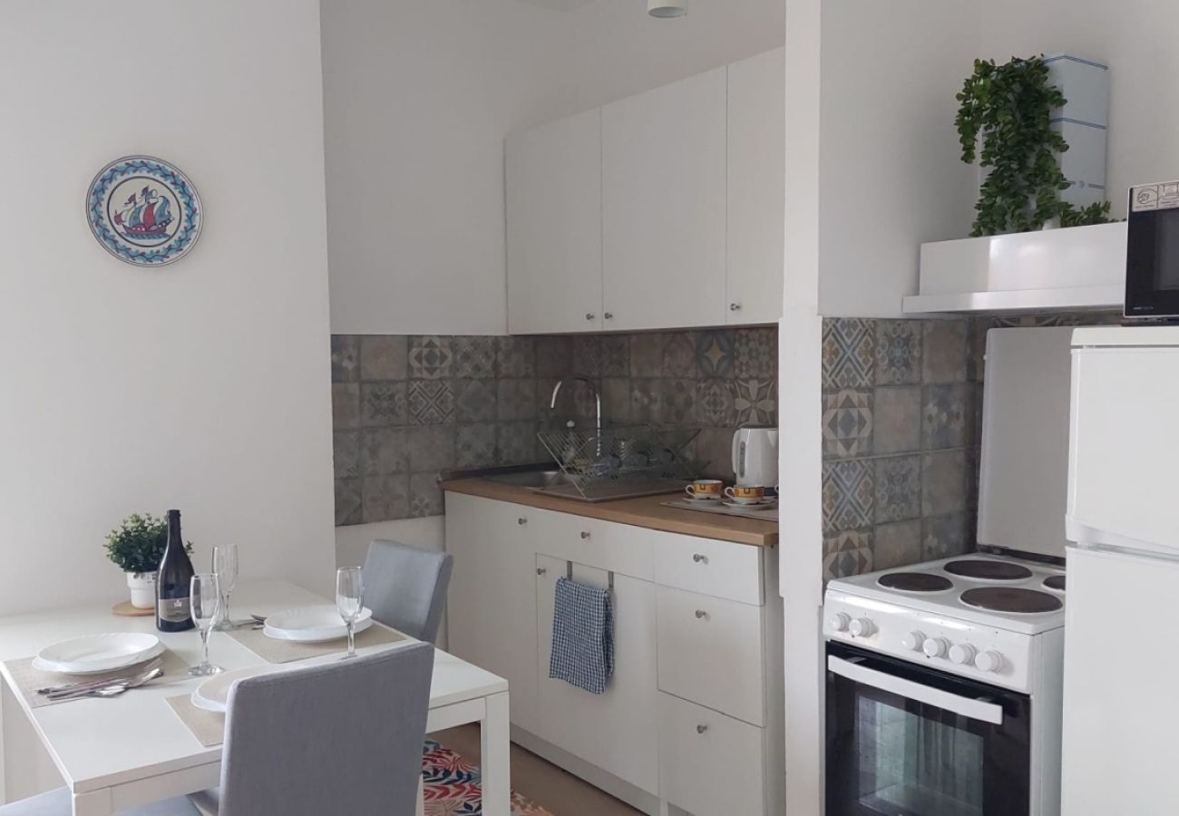 Ferienwohnung in Žaborić - Ferienwohnung in Žaborić mit Meerblick, Balkon, Klimaanlage, W-LAN (5177-2)