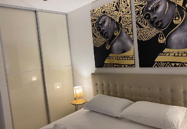 Ferienwohnung in Vodice - Ferienwohnung in Vodice mit Klimaanlage, W-LAN, Waschmaschine, Spülmaschine (4323-5) Ferienwohnung in Vodice - Ferienwohnung in Vodice mit Klimaanlage, W-LAN, Waschmaschine, Spülmaschine (4323-5)