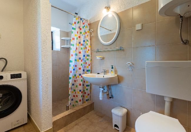 Ferienwohnung in Stivan - Ferienwohnung in Stivan mit Balkon, Klimaanlage, W-LAN, Waschmaschine (5196-1) Ferienwohnung in Stivan - Ferienwohnung in Stivan mit Balkon, Klimaanlage, W-LAN, Waschmaschine (5196-1)