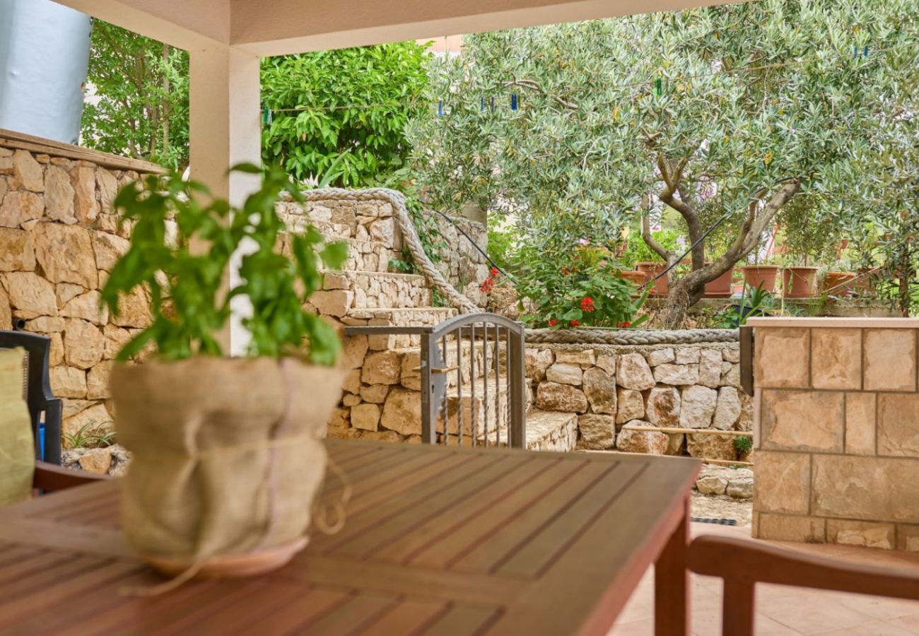 Ferienwohnung in Saplunara - Ferienwohnung in Saplunara mit Meerblick, Balkon, Klimaanlage, W-LAN (5197-3)