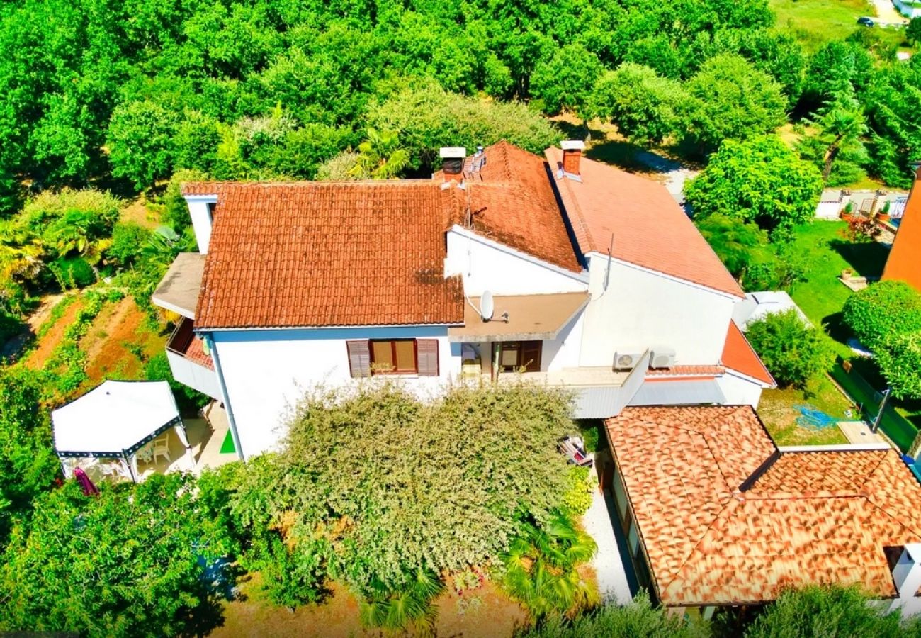 Ferienhaus in Vrvari - Ferienhaus in Vrvari mit Terrasse, Klimaanlage, W-LAN, Spülmaschine (5195-2)