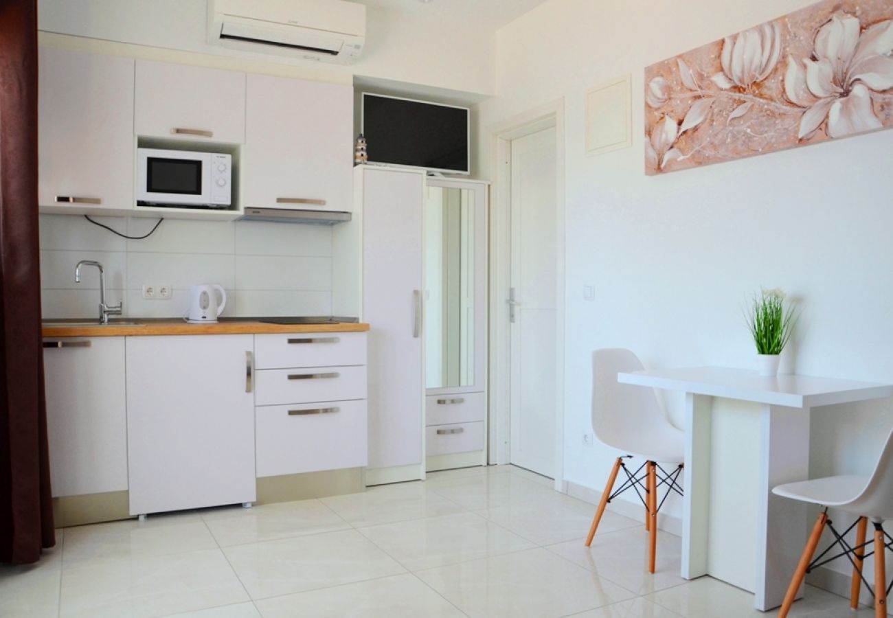 Studio in Trogir - Studioapartment in Trogir mit Meerblick, Terrasse, Klimaanlage, W-LAN (4786-5)