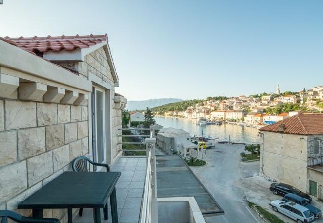 Ferienwohnung in Povlja - Ferienwohnung in Povlja mit Meerblick, Terrasse, Klimaanlage, W-LAN (3365-6) Ferienwohnung in Povlja - Ferienwohnung in Povlja mit Meerblick, Terrasse, Klimaanlage, W-LAN (3365-6)