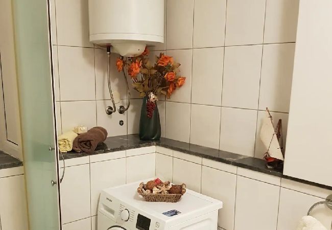 Ferienwohnung in Split - Ferienwohnung in Split mit Terrasse, Klimaanlage, W-LAN, Waschmaschine (5222-1) Ferienwohnung in Split - Ferienwohnung in Split mit Terrasse, Klimaanlage, W-LAN, Waschmaschine (5222-1)