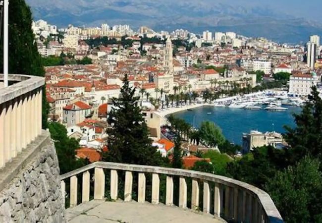 Ferienwohnung in Split - Ferienwohnung in Split mit Terrasse, Klimaanlage, W-LAN, Waschmaschine (5222-1) Ferienwohnung in Split - Ferienwohnung in Split mit Terrasse, Klimaanlage, W-LAN, Waschmaschine (5222-1)