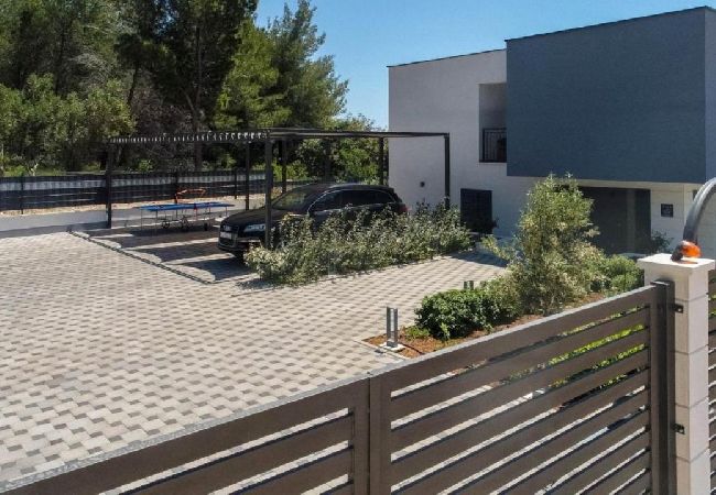 Ferienhaus in Orebic - Ferienhaus in Orebić mit Meerblick, Terrasse, Klimaanlage, W-LAN (5227-1) Ferienhaus in Orebic - Ferienhaus in Orebić mit Meerblick, Terrasse, Klimaanlage, W-LAN (5227-1)