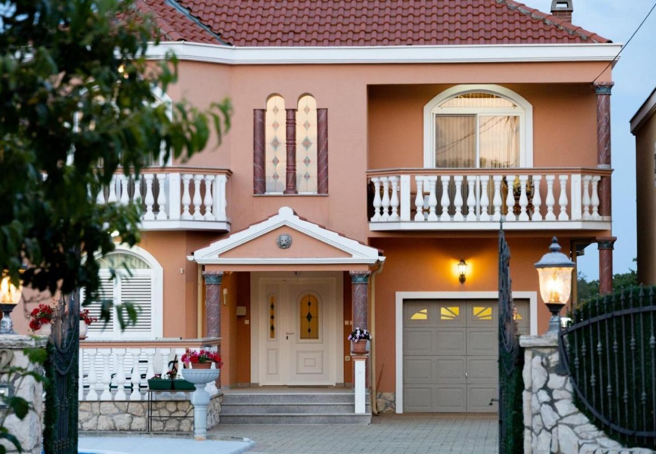 Ferienhaus in Nin - Ferienhaus in Zaton (Zadar) mit Terrasse, Klimaanlage, W-LAN, Waschmaschine (5186-1)