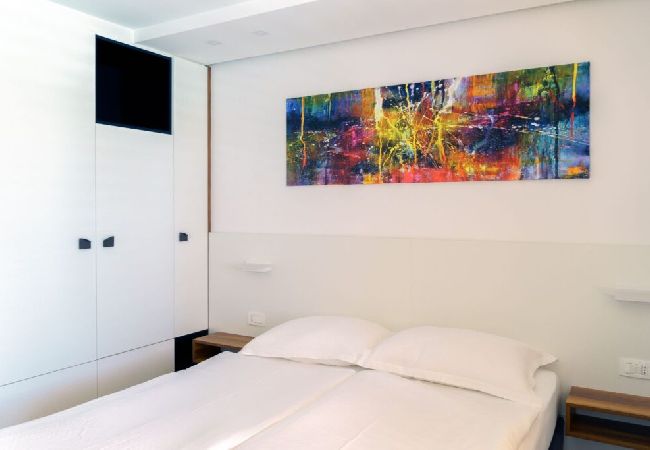 Ferienwohnung in Brela - Ferienwohnung in Brela mit Meerblick, Terrasse, Klimaanlage, W-LAN (3524-10) Ferienwohnung in Brela - Ferienwohnung in Brela mit Meerblick, Terrasse, Klimaanlage, W-LAN (3524-10)