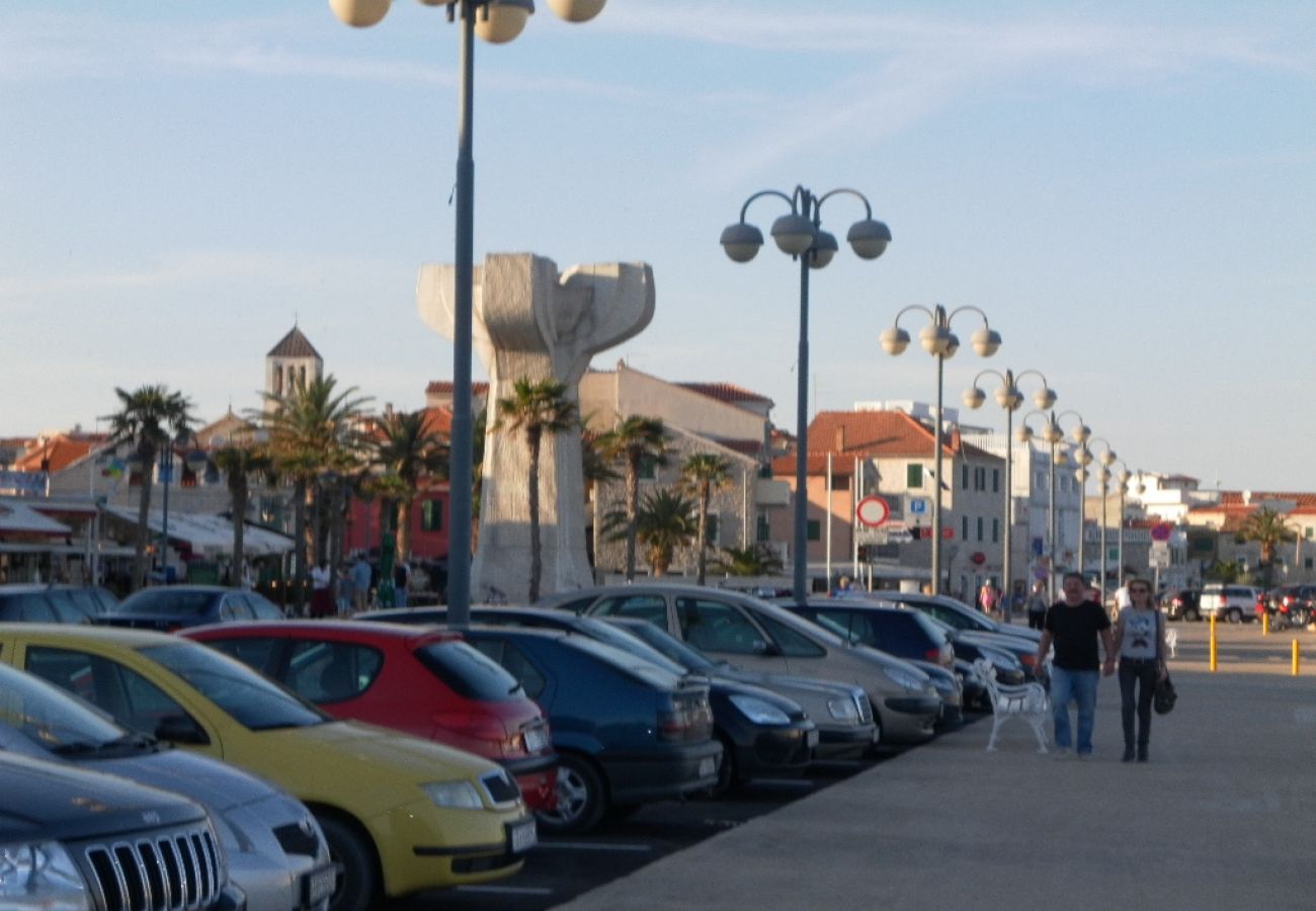 Ferienwohnung in Vodice - Ferienwohnung in Vodice mit Terrasse, Klimaanlage, W-LAN, Spülmaschine (83-2)