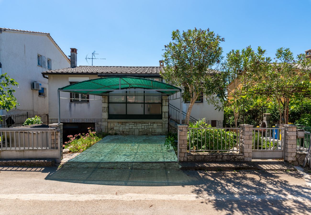 Ferienwohnung in Porec - Ferienwohnung in Poreč mit Balkon, Klimaanlage, W-LAN, Waschmaschine (5203-1)