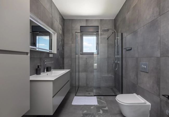 Ferienhaus in Butkovici - Wunderschöne moderne Villa mit Pool für 8 Personen (5233) Ferienhaus in Butkovici - Wunderschöne moderne Villa mit Pool für 8 Personen (5233)