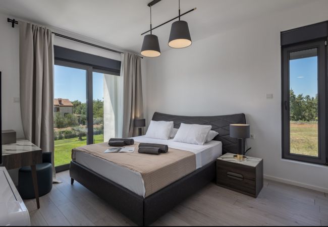 Ferienhaus in Butkovici - Wunderschöne moderne Villa mit Pool für 8 Personen (5233) Ferienhaus in Butkovici - Wunderschöne moderne Villa mit Pool für 8 Personen (5233)