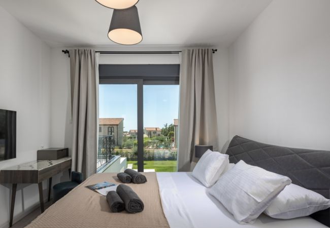 Ferienhaus in Butkovici - Wunderschöne moderne Villa mit Pool für 8 Personen (5233) Ferienhaus in Butkovici - Wunderschöne moderne Villa mit Pool für 8 Personen (5233)