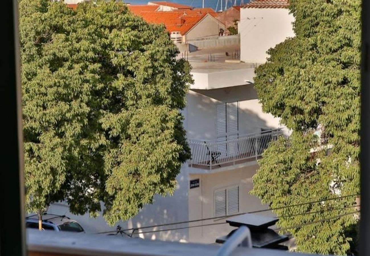 Zimmeranmietung in Vodice - Zimmer in Vodice mit Balkon, Klimaanlage, W-LAN (4323-7)