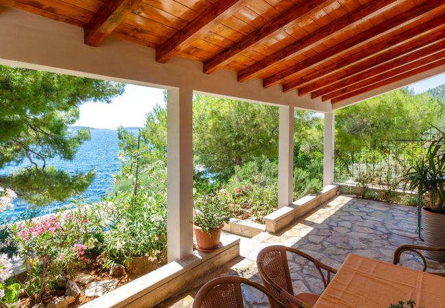 Ferienwohnung in Karbuni - Ferienwohnung in Karbuni mit Meerblick, Terrasse, Klimaanlage, W-LAN (3609-5) Ferienwohnung in Karbuni - Ferienwohnung in Karbuni mit Meerblick, Terrasse, Klimaanlage, W-LAN (3609-5)