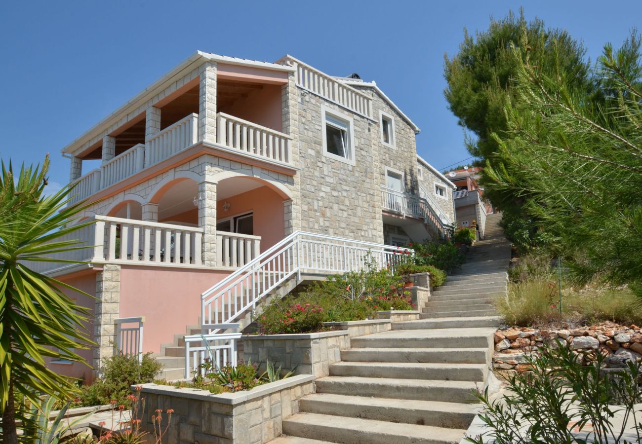 Ferienwohnung in Karbuni - Ferienwohnung in Karbuni mit Meerblick, Terrasse, Klimaanlage, W-LAN (3609-5)