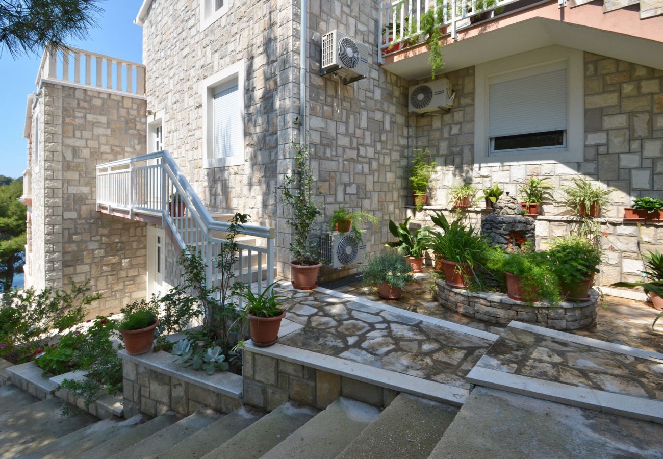 Ferienwohnung in Karbuni - Ferienwohnung in Karbuni mit Meerblick, Terrasse, Klimaanlage, W-LAN (3609-5)