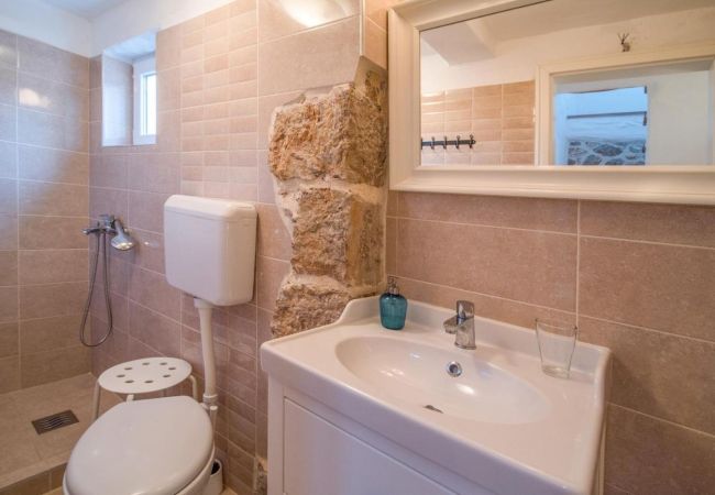 Ferienhaus in Garica - Ferienhaus in Garica, mit Pool, Terrasse, Klimaanlage, W-LAN, Waschmaschine (5234-1) Ferienhaus in Garica - Ferienhaus in Garica, mit Pool, Terrasse, Klimaanlage, W-LAN, Waschmaschine (5234-1)