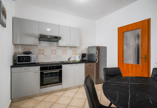 Ferienwohnung in Drenje - Ferienwohnung in Drenje mit Meerblick, Terrasse, Klimaanlage, W-LAN (5235-1) Ferienwohnung in Drenje - Ferienwohnung in Drenje mit Meerblick, Terrasse, Klimaanlage, W-LAN (5235-1)