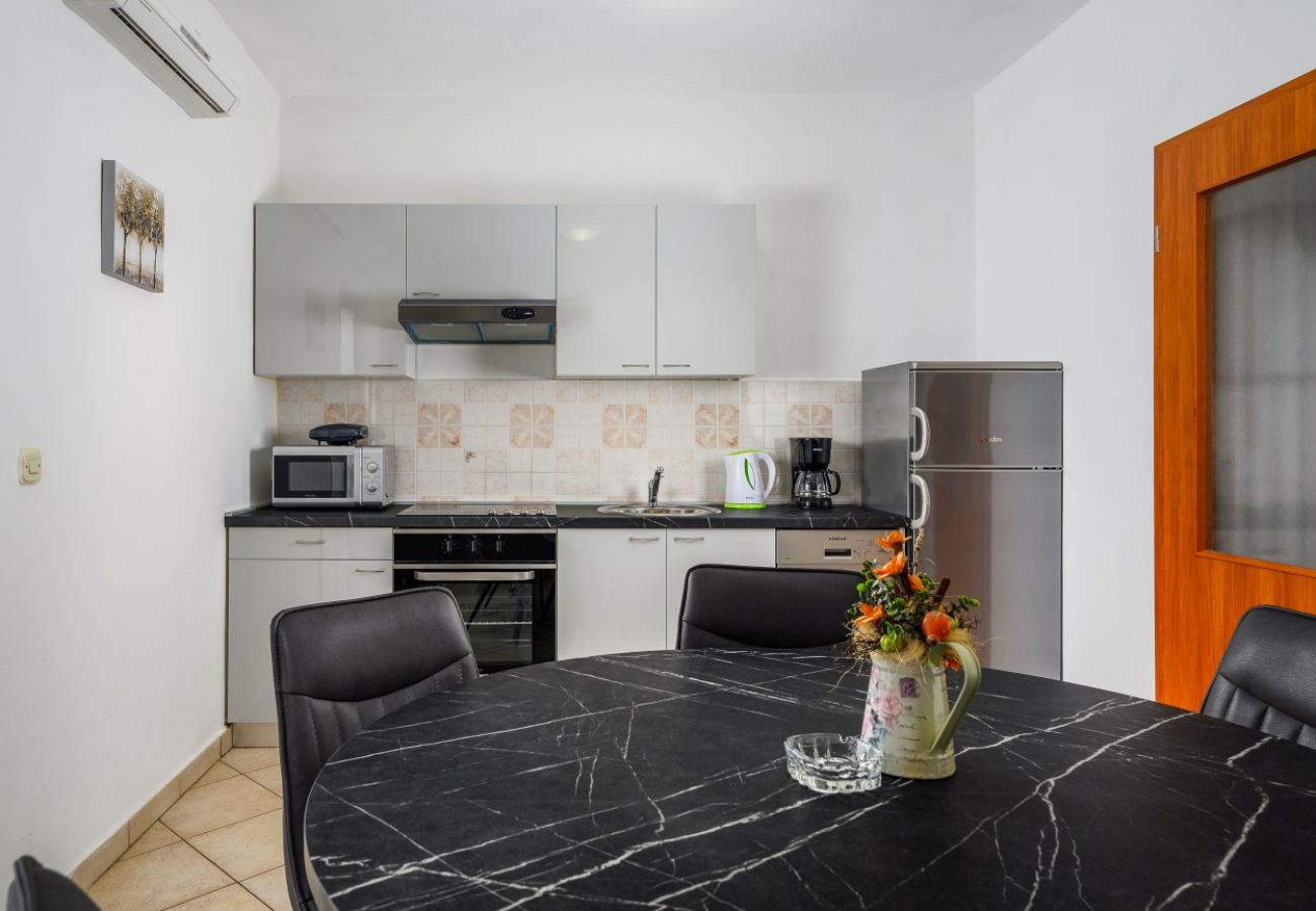 Ferienwohnung in Drenje - Ferienwohnung in Drenje mit Meerblick, Terrasse, Klimaanlage, W-LAN (5235-1)