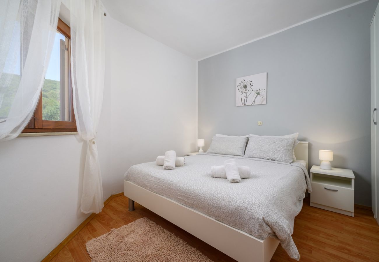 Ferienwohnung in Drenje - Ferienwohnung in Drenje mit Meerblick, Terrasse, Klimaanlage, W-LAN (5235-2)