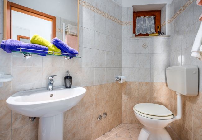 Ferienwohnung in Drenje - Ferienwohnung in Drenje mit Meerblick, Terrasse, Klimaanlage, W-LAN (5235-4) Ferienwohnung in Drenje - Ferienwohnung in Drenje mit Meerblick, Terrasse, Klimaanlage, W-LAN (5235-4)