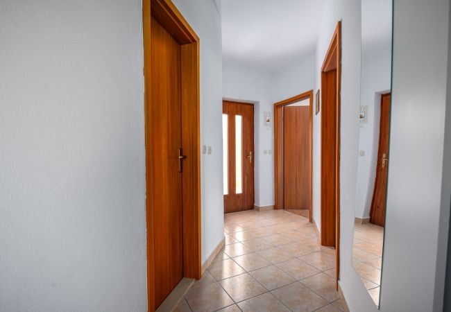 Ferienwohnung in Drenje - Ferienwohnung in Drenje mit Meerblick, Terrasse, Klimaanlage, W-LAN (5235-4) Ferienwohnung in Drenje - Ferienwohnung in Drenje mit Meerblick, Terrasse, Klimaanlage, W-LAN (5235-4)