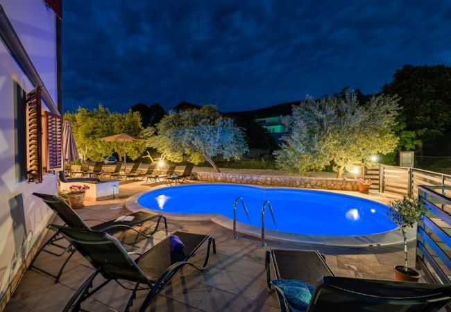 Ferienwohnung in Drenje - Ferienwohnung in Drenje mit Meerblick, Terrasse, Klimaanlage, W-LAN (5235-5) Ferienwohnung in Drenje - Ferienwohnung in Drenje mit Meerblick, Terrasse, Klimaanlage, W-LAN (5235-5)