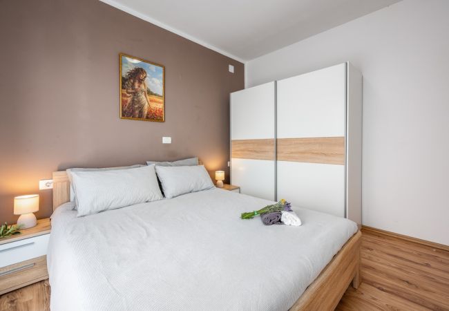 Ferienwohnung in Drenje - Ferienwohnung in Drenje mit Meerblick, Terrasse, Klimaanlage, W-LAN (5235-7) Ferienwohnung in Drenje - Ferienwohnung in Drenje mit Meerblick, Terrasse, Klimaanlage, W-LAN (5235-7)