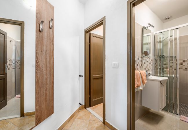 Ferienwohnung in Drenje - Ferienwohnung in Drenje mit Meerblick, Terrasse, Klimaanlage, W-LAN (5235-8) Ferienwohnung in Drenje - Ferienwohnung in Drenje mit Meerblick, Terrasse, Klimaanlage, W-LAN (5235-8)