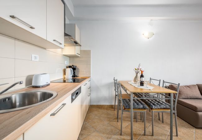 Ferienwohnung in Drenje - Ferienwohnung in Drenje mit Meerblick, Terrasse, Klimaanlage, W-LAN (5235-8) Ferienwohnung in Drenje - Ferienwohnung in Drenje mit Meerblick, Terrasse, Klimaanlage, W-LAN (5235-8)